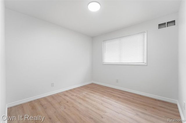 7230 Rosemont Avenue, Detroit, MI 48228