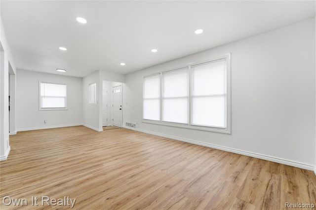 7230 Rosemont Avenue, Detroit, MI 48228