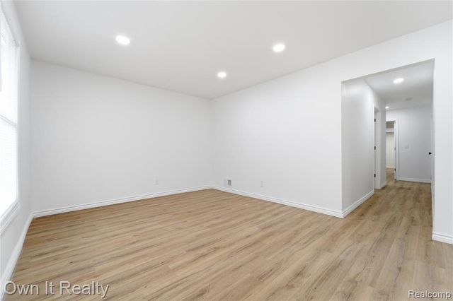 7230 Rosemont Avenue, Detroit, MI 48228