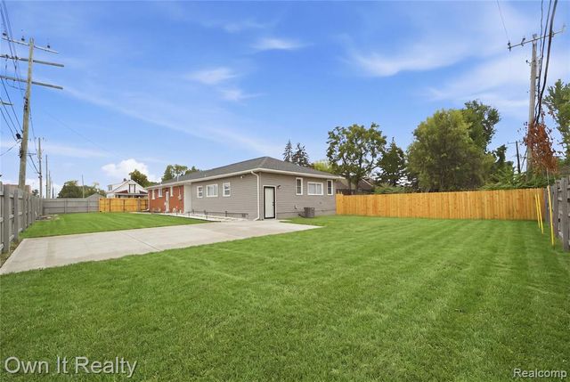 7230 Rosemont Avenue, Detroit, MI 48228