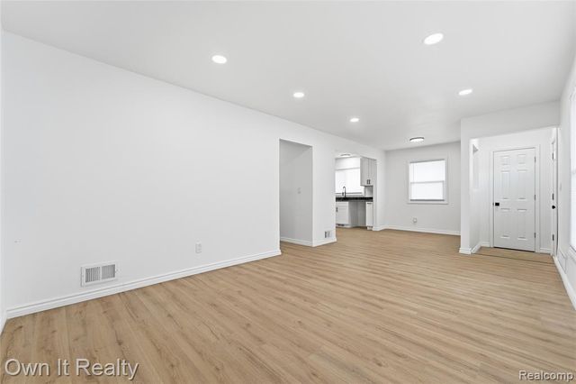 7230 Rosemont Avenue, Detroit, MI 48228