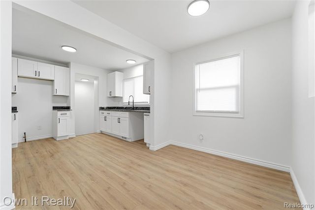 7230 Rosemont Avenue, Detroit, MI 48228