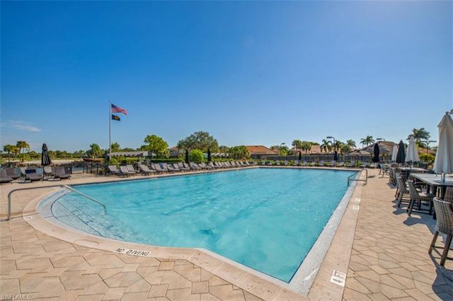 5927 Three Iron DR 3104, Naples, FL 34110