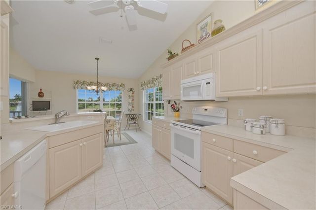 5927 Three Iron DR 3104, Naples, FL 34110