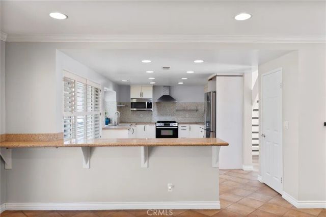 1791 Greenview, Corona, CA 92878