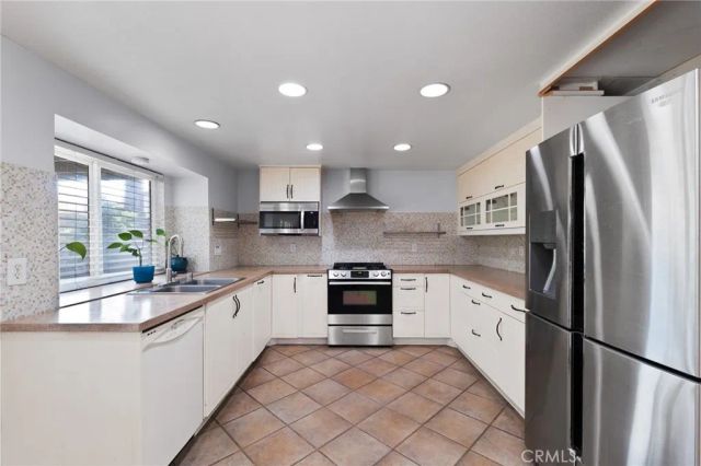 1791 Greenview, Corona, CA 92878