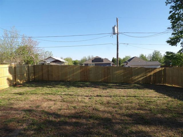 1737 NE 11th Street, Oklahoma City, OK 73117