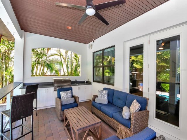 150 CHIPPEWA AVENUE, Tampa, FL 33606