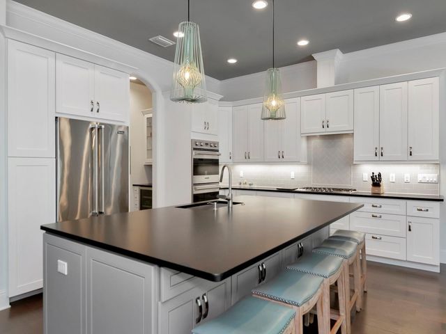 150 CHIPPEWA AVENUE, Tampa, FL 33606