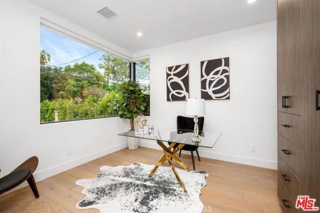 4952 Haskell Avenue, Encino, CA 91436