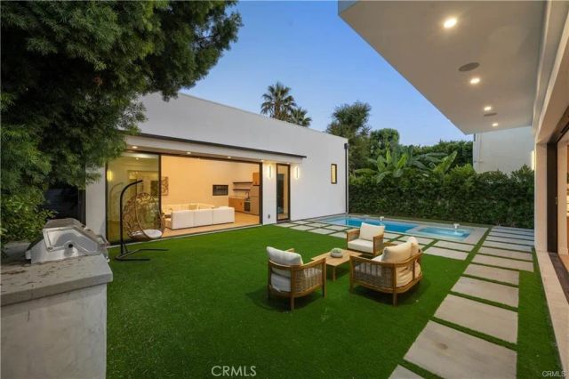 4952 Haskell Avenue, Encino, CA 91436