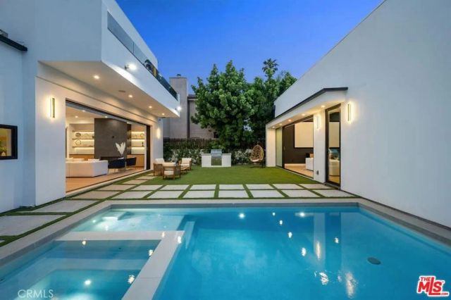4952 Haskell Avenue, Encino, CA 91436