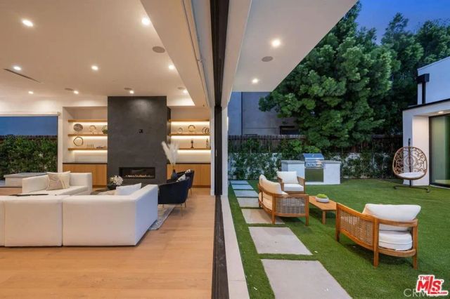 4952 Haskell Avenue, Encino, CA 91436