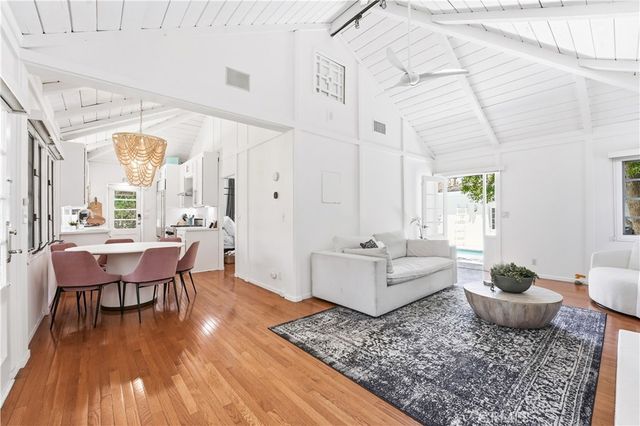 526 S Calle Palo Fierro, Palm Springs, CA 92264