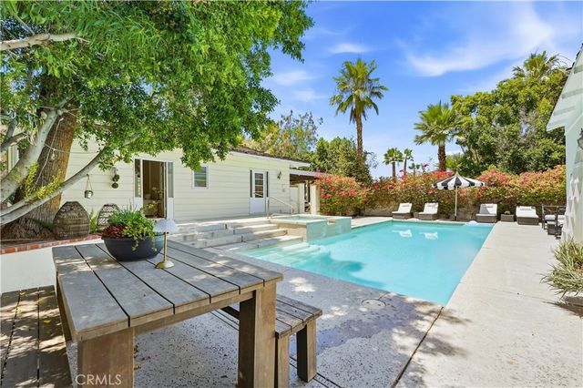 526 S Calle Palo Fierro, Palm Springs, CA 92264