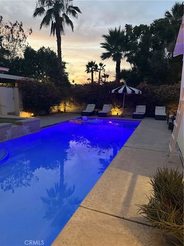 526 S Calle Palo Fierro, Palm Springs, CA 92264