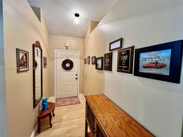 2102 NW 193rd Ave, Pembroke Pines, FL 33029