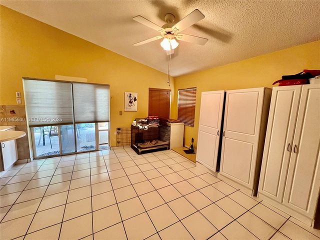 2102 NW 193rd Ave, Pembroke Pines, FL 33029