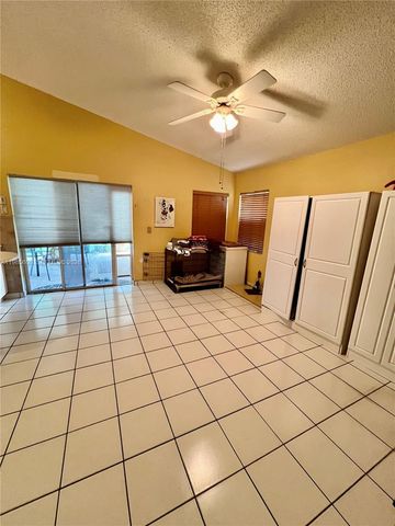 2102 NW 193rd Ave, Pembroke Pines, FL 33029