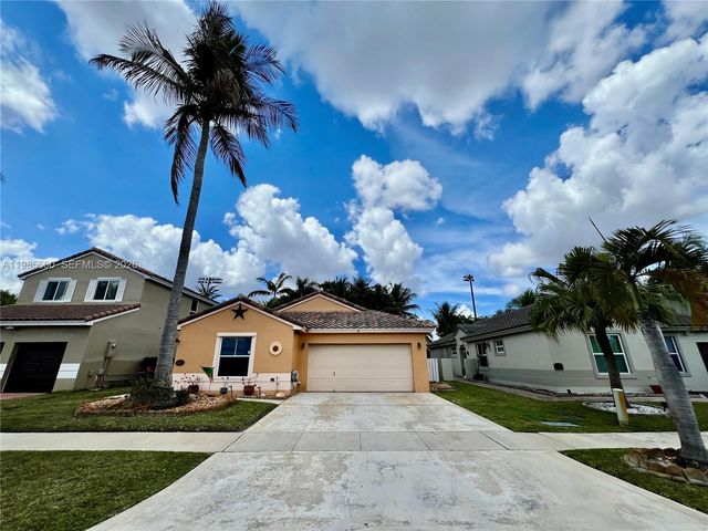 2102 NW 193rd Ave, Pembroke Pines, FL 33029