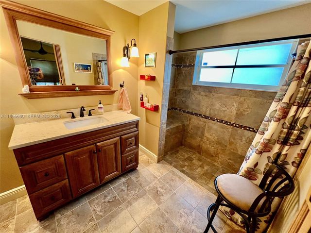 2102 NW 193rd Ave, Pembroke Pines, FL 33029