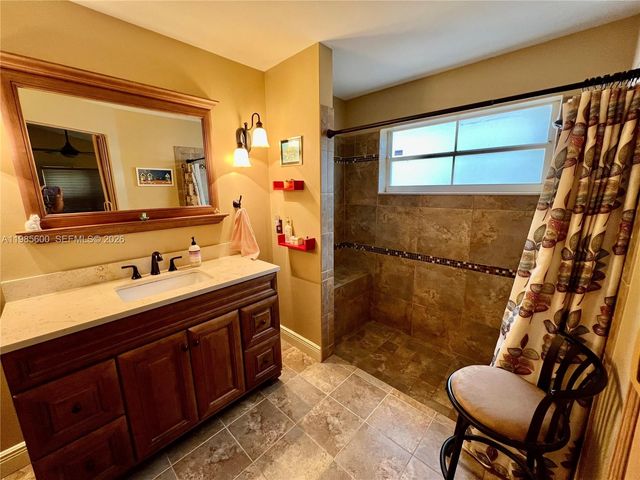 2102 NW 193rd Ave, Pembroke Pines, FL 33029