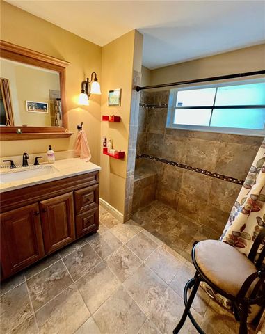 2102 NW 193rd Ave, Pembroke Pines, FL 33029