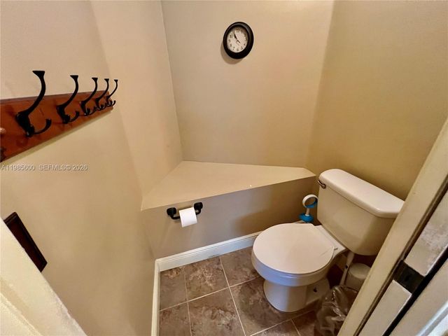 2102 NW 193rd Ave, Pembroke Pines, FL 33029