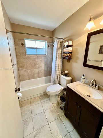 2102 NW 193rd Ave, Pembroke Pines, FL 33029