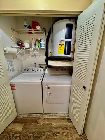 2102 NW 193rd Ave, Pembroke Pines, FL 33029