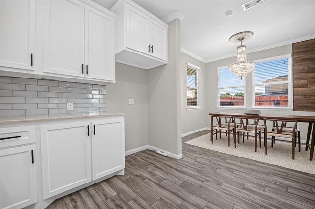 2115 Weathersfield Trace Circle, Houston, TX 77014