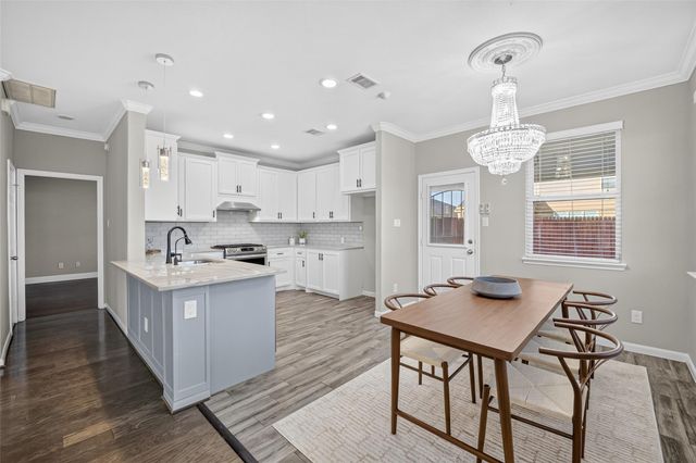 2115 Weathersfield Trace Circle, Houston, TX 77014