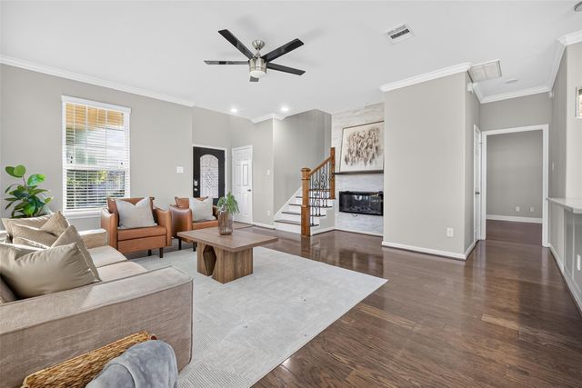 2115 Weathersfield Trace Circle, Houston, TX 77014