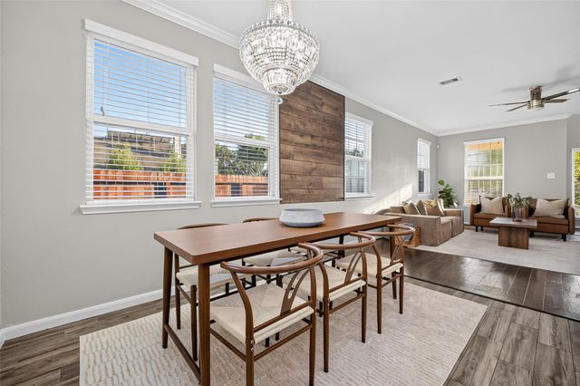2115 Weathersfield Trace Circle, Houston, TX 77014