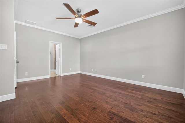 2115 Weathersfield Trace Circle, Houston, TX 77014