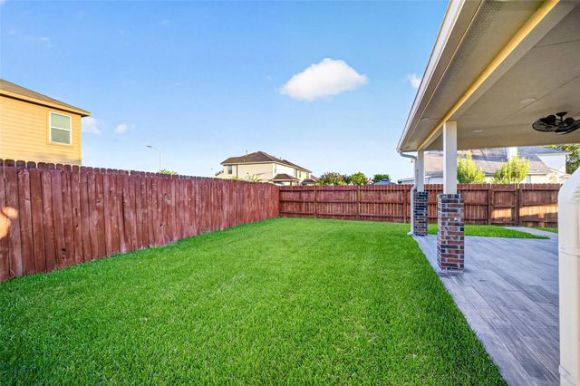 2115 Weathersfield Trace Circle, Houston, TX 77014