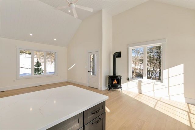 639 East Broadway A, Haverhill, MA 01830