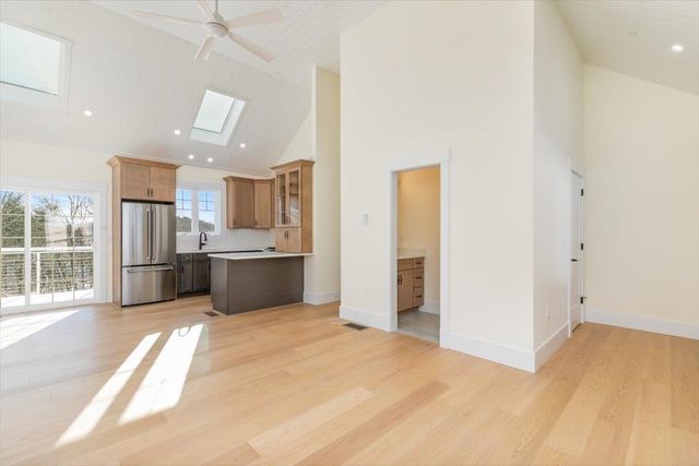 639 East Broadway A, Haverhill, MA 01830