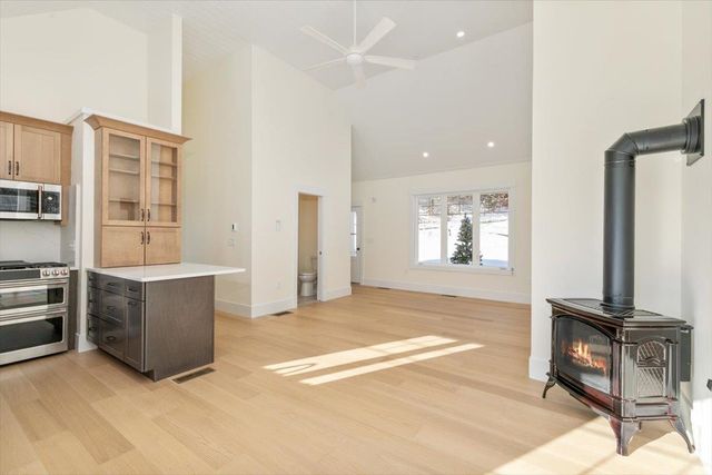 639 East Broadway A, Haverhill, MA 01830