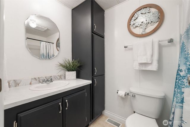 2305 Woodland Drive NW, Bremerton, WA 98312