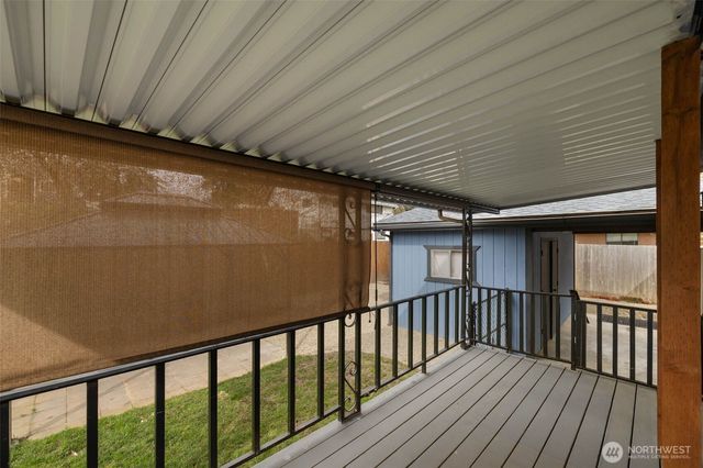 2305 Woodland Drive NW, Bremerton, WA 98312