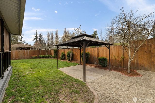 2305 Woodland Drive NW, Bremerton, WA 98312