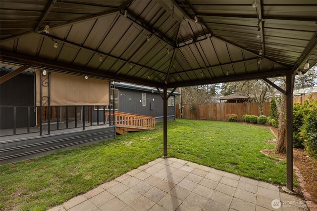 2305 Woodland Drive NW, Bremerton, WA 98312