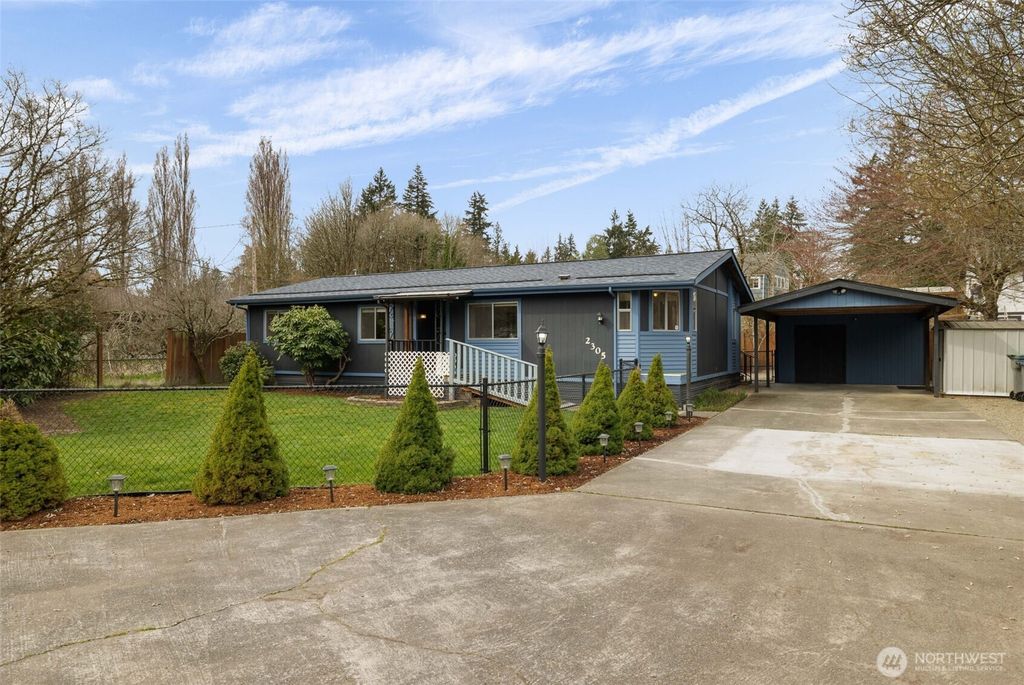 2305 Woodland Drive NW, Bremerton, WA 98312