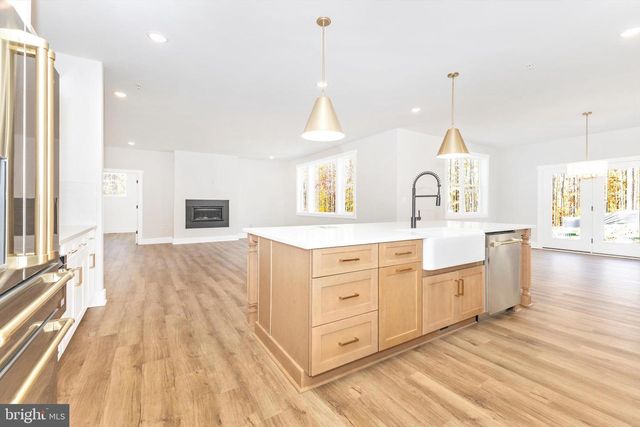 204 THREE RIVERS RD, Harwood, MD 20776