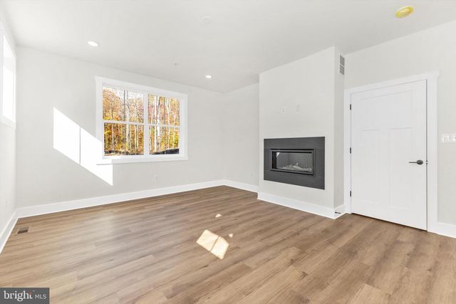 204 THREE RIVERS RD, Harwood, MD 20776