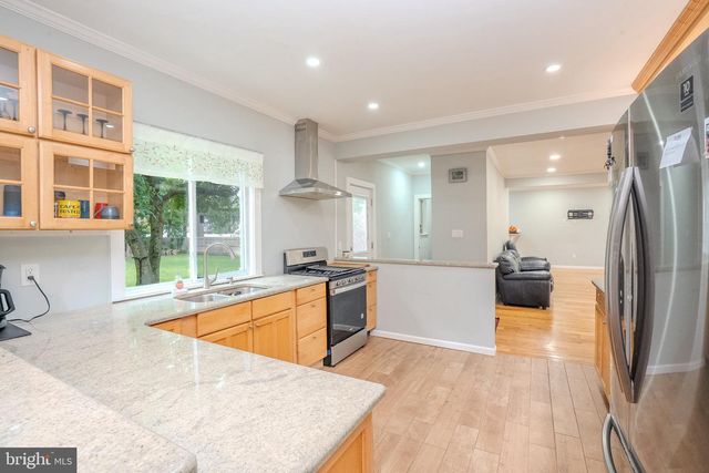 11 HOLLAND LN, East Windsor Twp, NJ 08512
