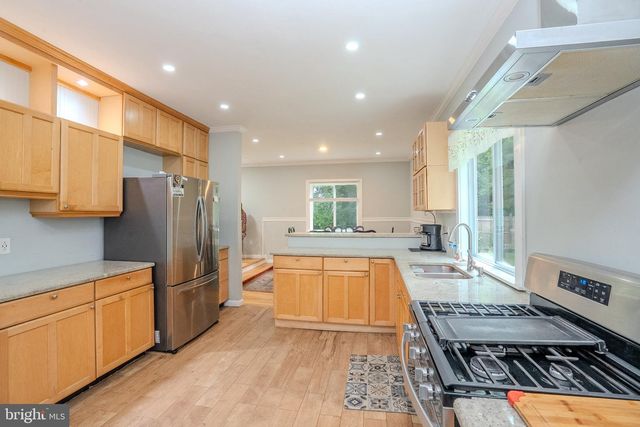 11 HOLLAND LN, East Windsor Twp, NJ 08512