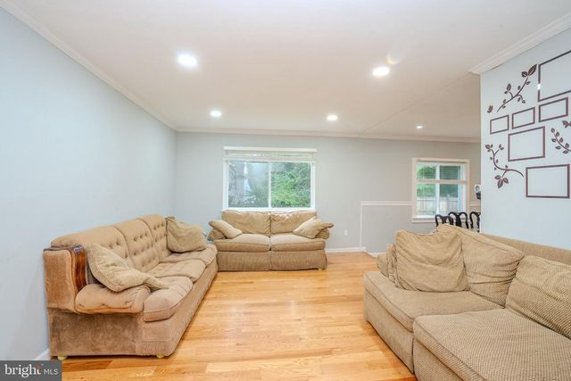 11 HOLLAND LN, East Windsor Twp, NJ 08512