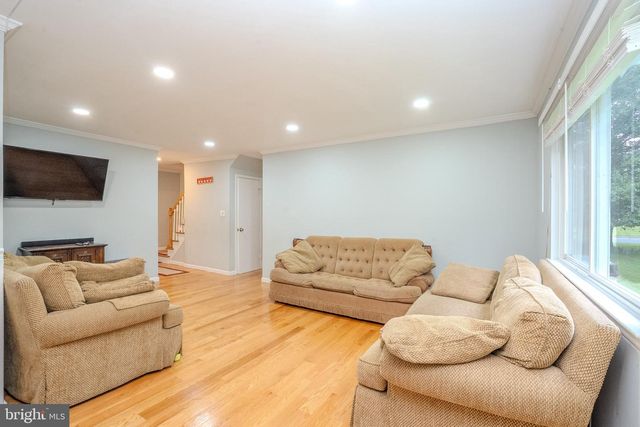 11 HOLLAND LN, East Windsor Twp, NJ 08512